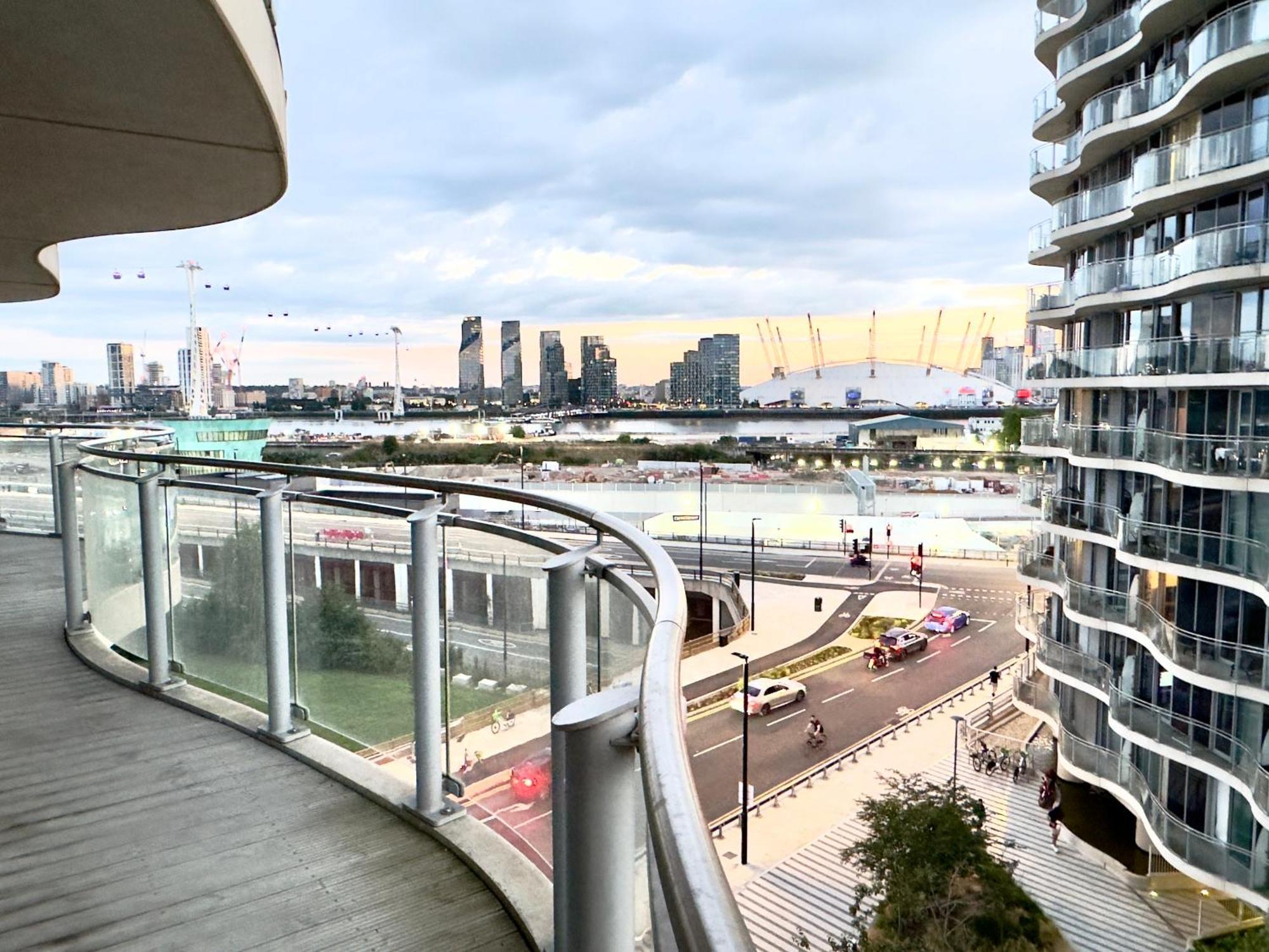 London Excel Cosy Apartment With Balcony & River View Close To O2 Arena, Cable Car, City Hall Exterior photo